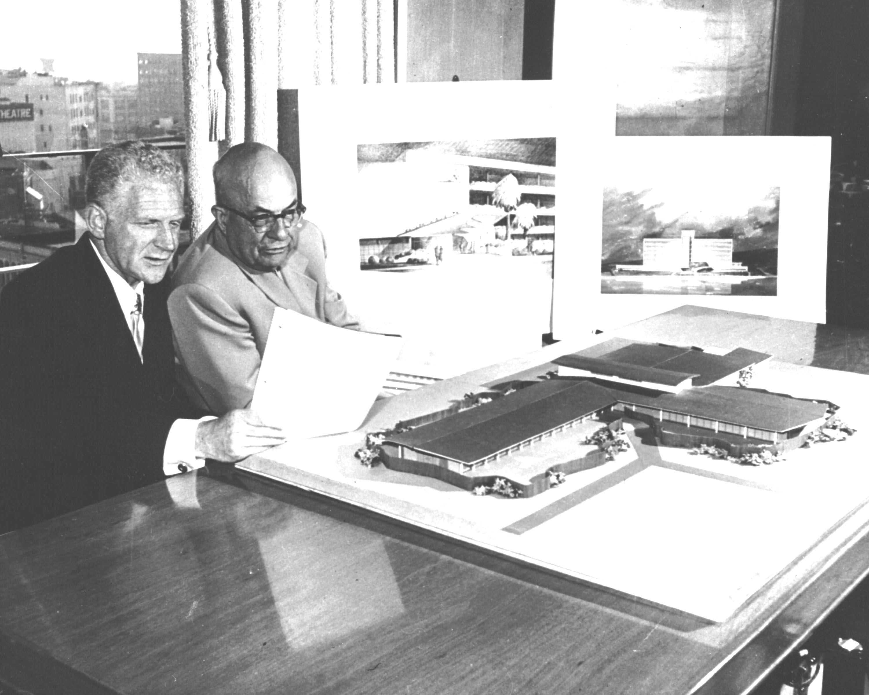 Photo5SidneyGarfieldandKaiser.jpg